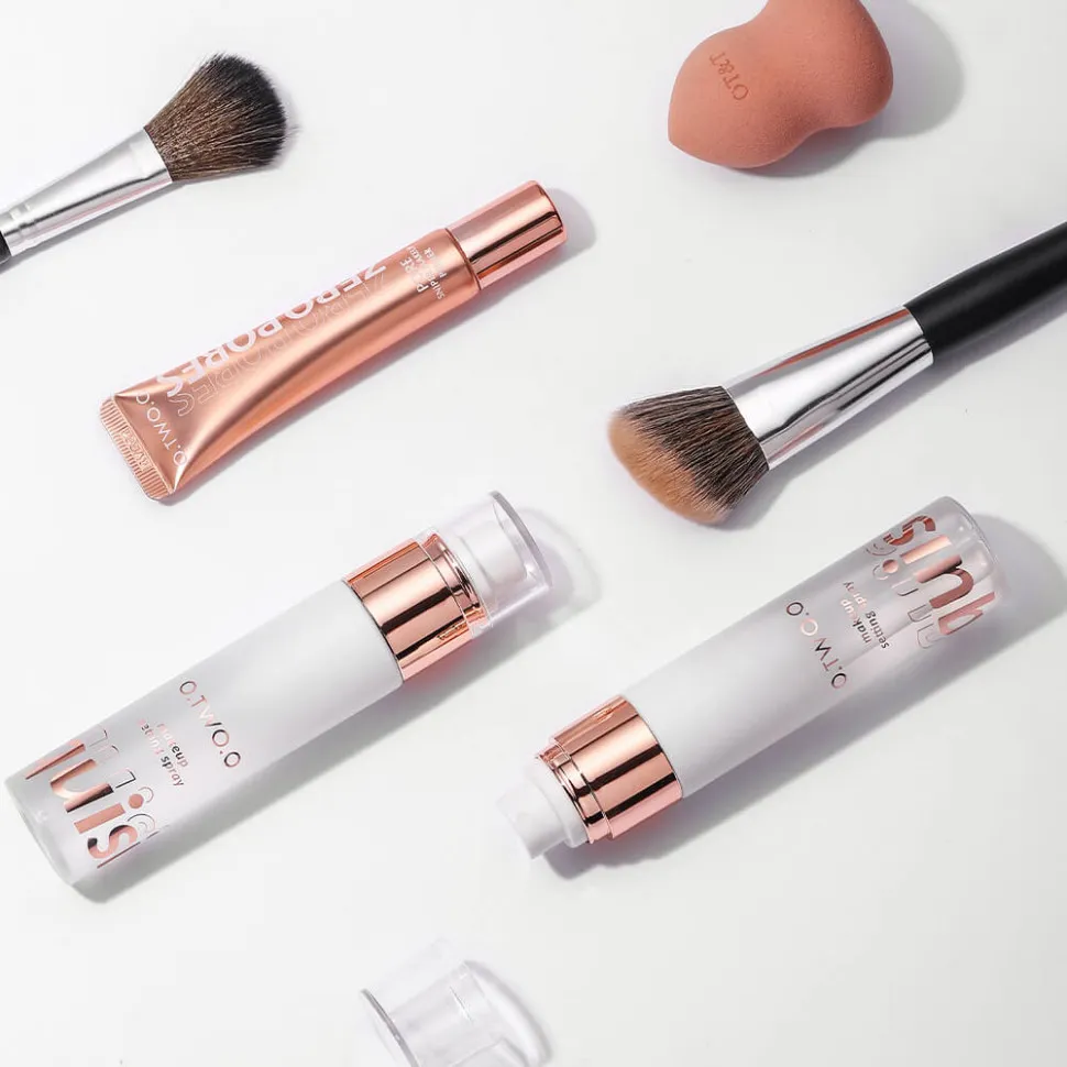 SC039 O.TWO.O Фиксатор - спрей для макияжа 50 ml