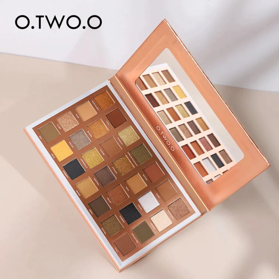 SC006 O.TWO.O Палитра теней eye essence palette 28 цветов 35g